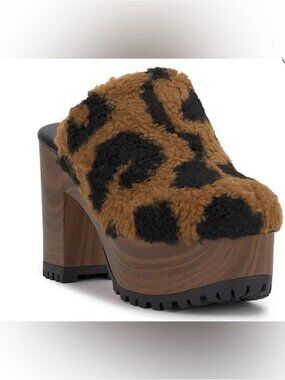 JS Size 9M Jessica Simpson Tyvah Womens Round Closed Toe Clogs New No Tag No Box